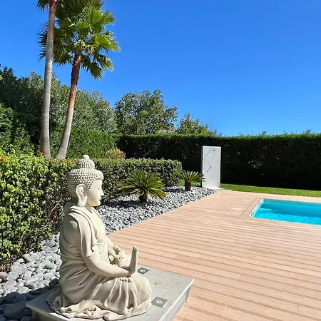 Вилла Stunning 4-bedroom With Pool - Perfect For Families
