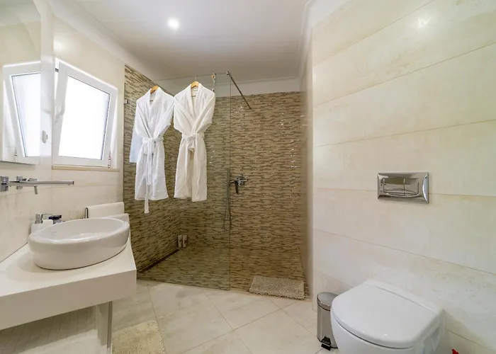 Stunning 4-bedroom With Pool - Perfect For Families * アルブフェイラ