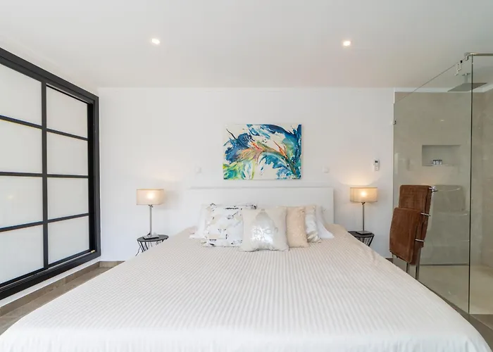 ヴィラ Stunning 4-bedroom With Pool - Perfect For Families *