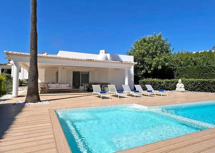 ヴィラ Stunning 4-bedroom With Pool - Perfect For Families